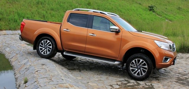 test-nissan-navara-np300-at