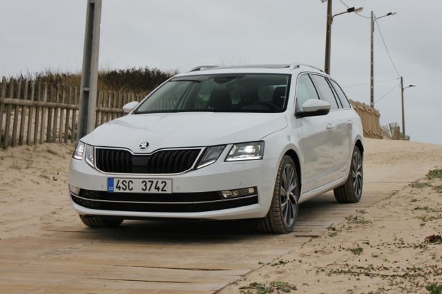 prvni-jizda-2017-skoda-octavia-fl-p1 Škoda Octavia