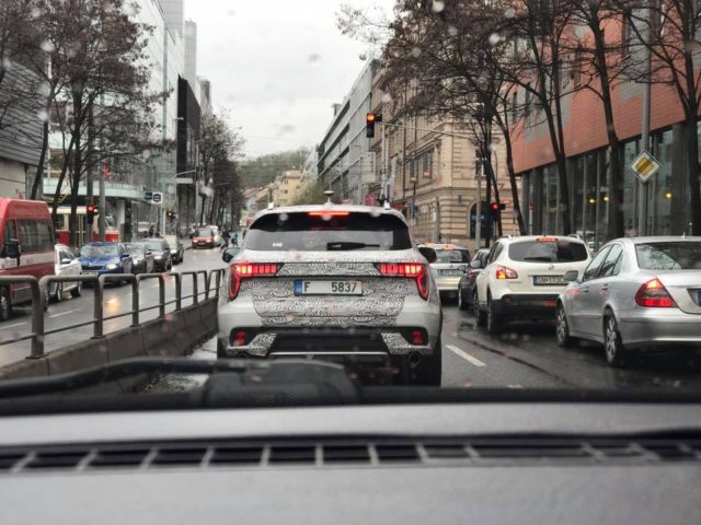 spy-foto-Lynk_and_Co-01-v-praze- (2)