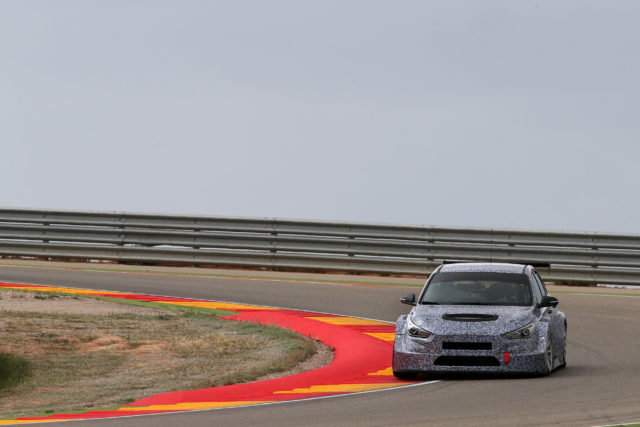 Hyundai-TCR-01 Hyundai i30 TCR