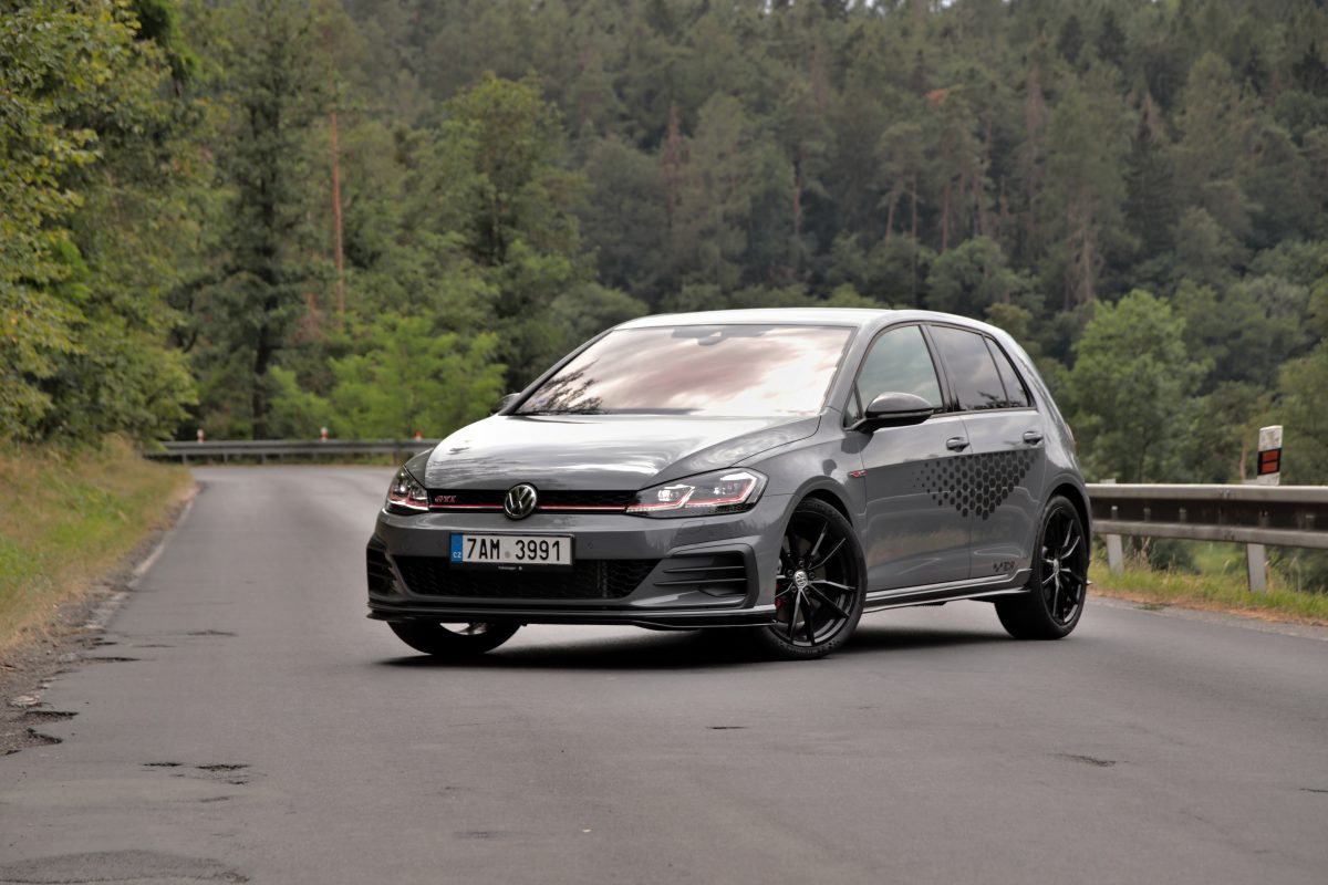 ESSAI VW GOLF 7 GTI TCR 