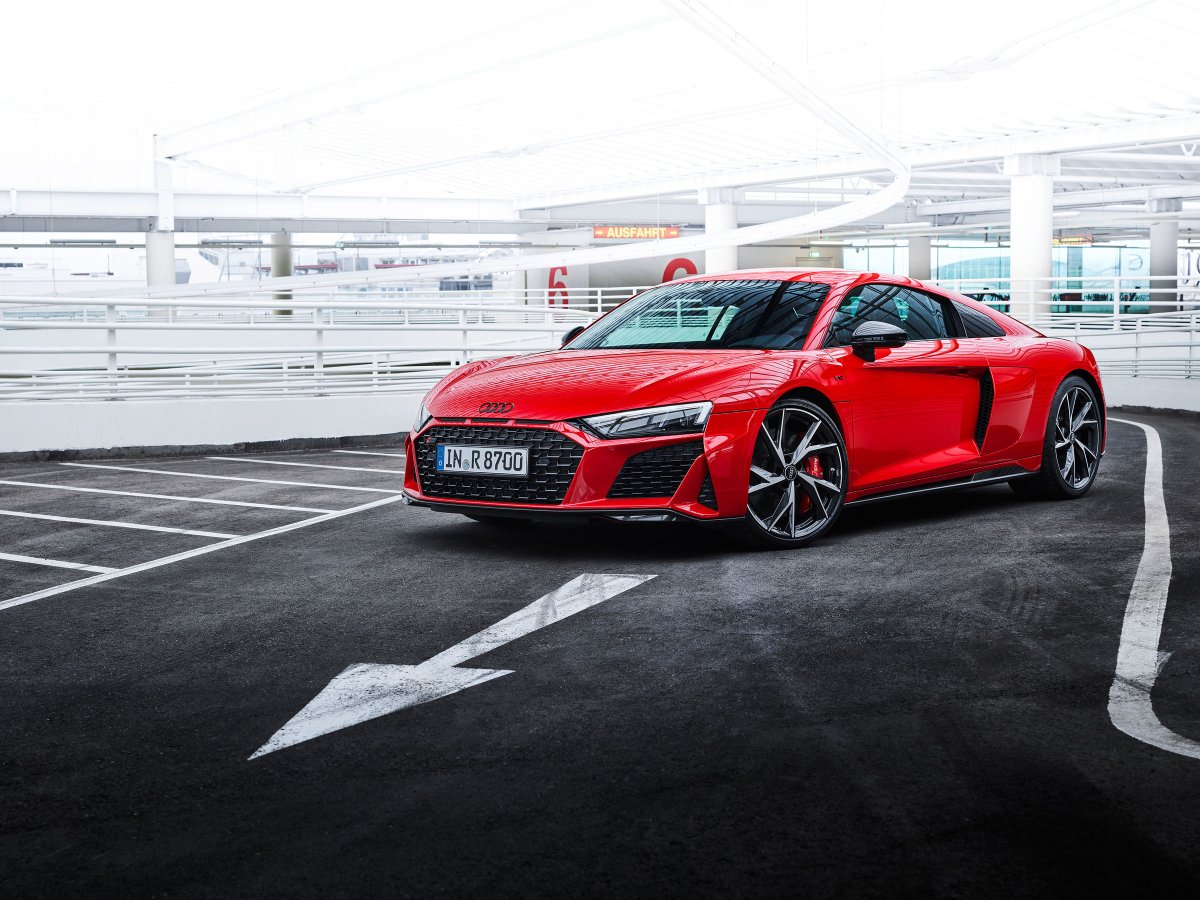 Audi_R8_Coupe_V10_performance_RWD