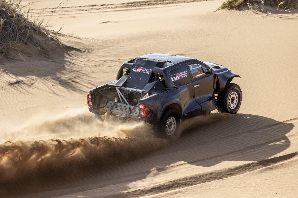 Rallye_Dakar_2022-Toyota_GR_DKR_Hilux_T1-3