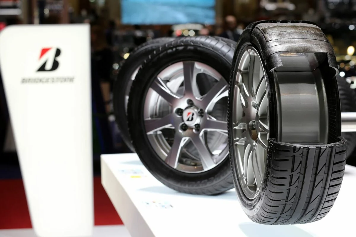 bridgestone_run_flat_pneumatika_prurez-foto