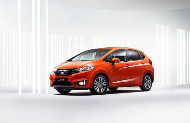 2016-Honda-Jazz-01