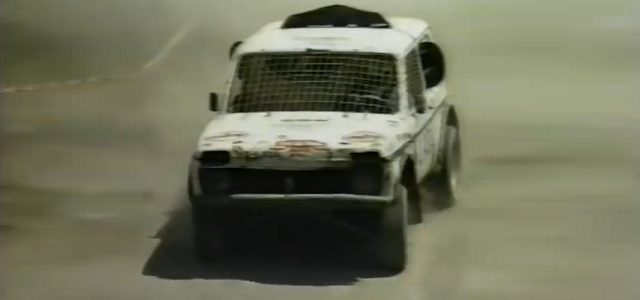 LADA-Niva-motor-ferrari-v8-motorsport-video