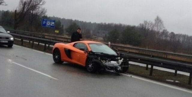mclaren-650s-crashes-on-wet-road-in-poland-video-93299-7