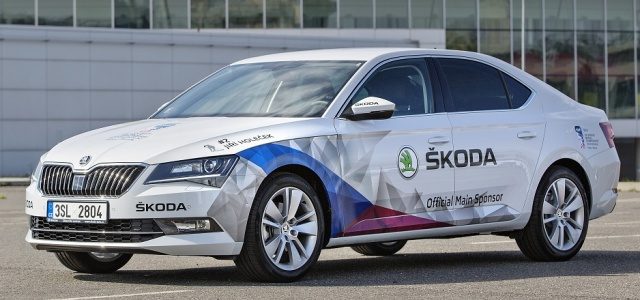 150423 The new SKODA Superb in IIHF Fleet n