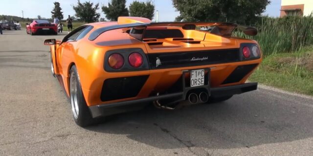 ty-nej-zvuky-vyfuku-motoru-roku-2015-lamborghini-diablo-video