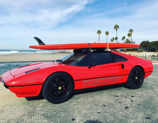 Ferrari 308 GTS: těžko uvěřitelný swap motoru udělal z Ferrari elektromobil – foto + video