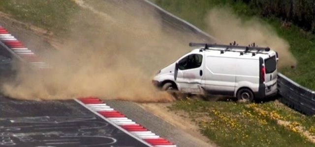 opel-movano-nehoda-nurburgring-video