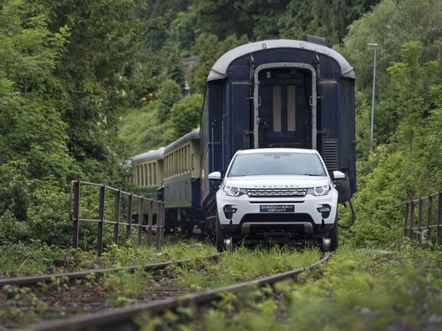Land Rover Discovery Sport vlak 1