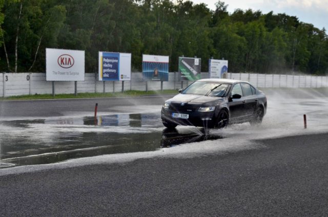 autodrom-most-kurz-skoda-octavia-rs-02