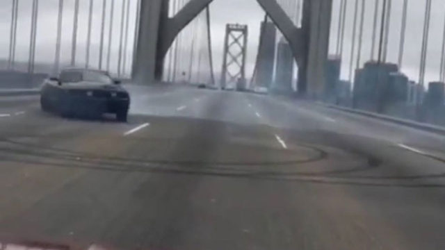 san-francisco-bay-bridge-ford-mustang-drift-video