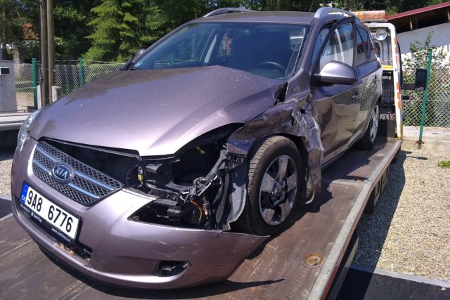 dopravni-nehoda-bouracka-pojistovna-2 kia cee' d sw dopravni nehoda