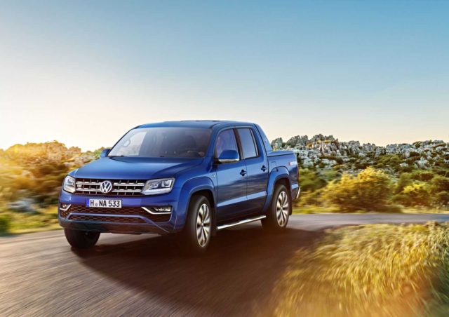 2017-volkswagen-amarok-canyon-01