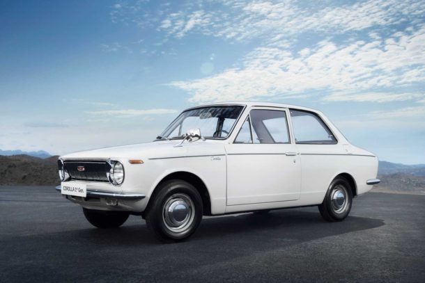 toyota-corolla-slavi-50-let-generace-1