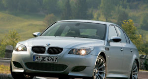 BMW M5 (E60)