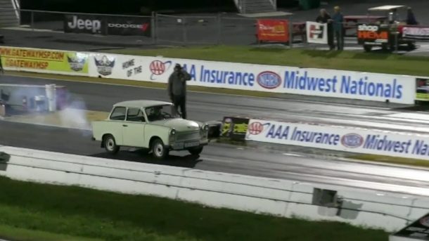 Recesista vzal starý Trabant na americké sprinty. Jak dopadl? – video