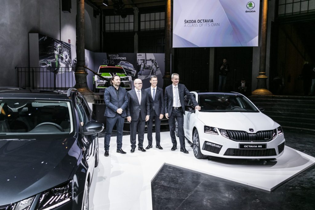 170110-The-world-premiere-of-the-upgraded-ŠKODA-OCTAVIA-in-pictures-1-1440x960
