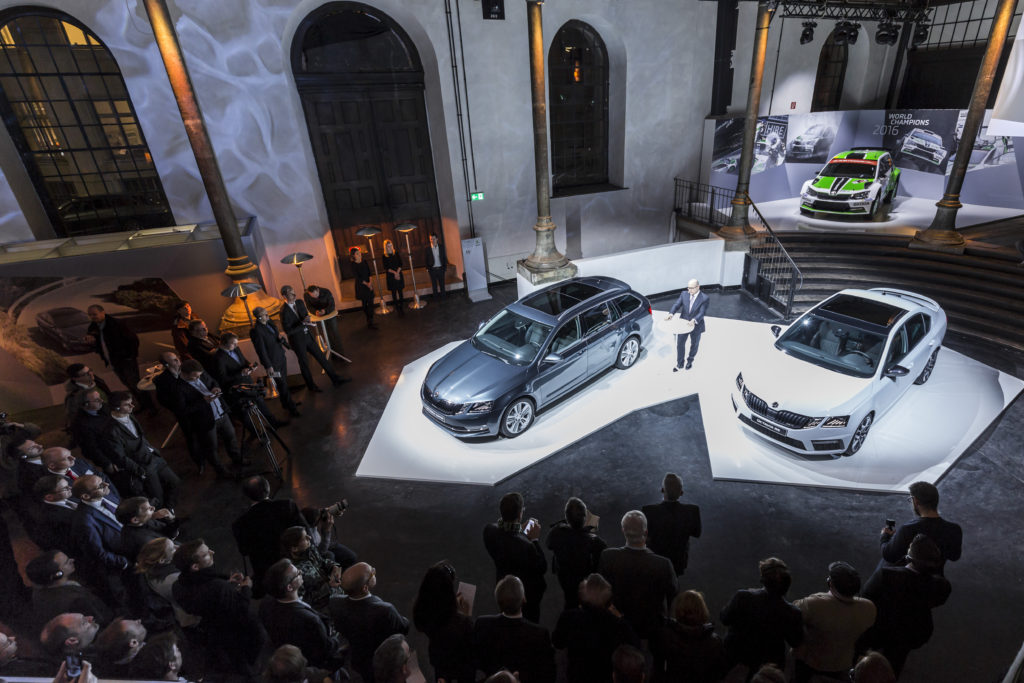 170110-The-world-premiere-of-the-upgraded-ŠKODA-OCTAVIA-in-pictures-3