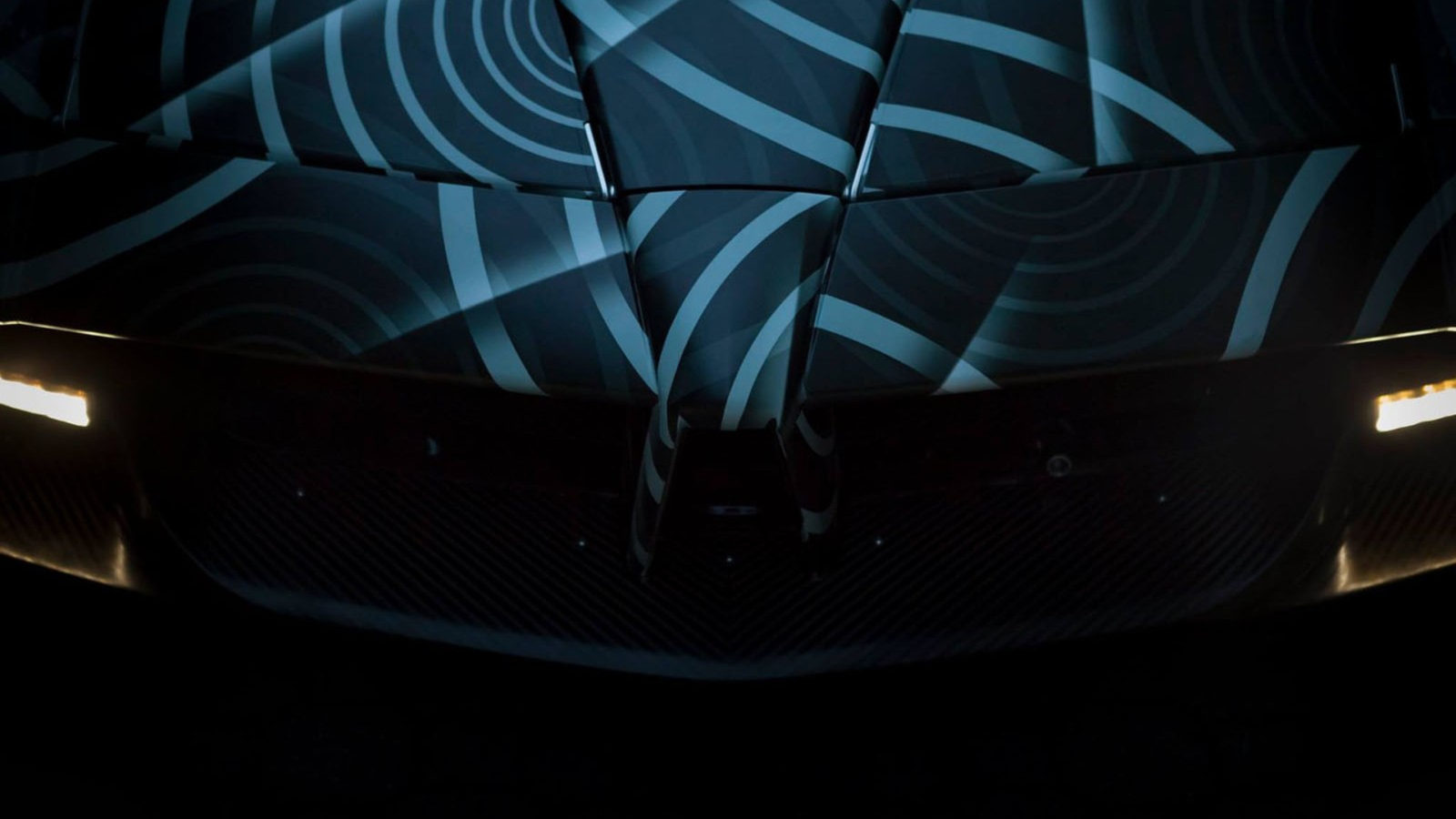 pagani-huayra-roadster-teaser