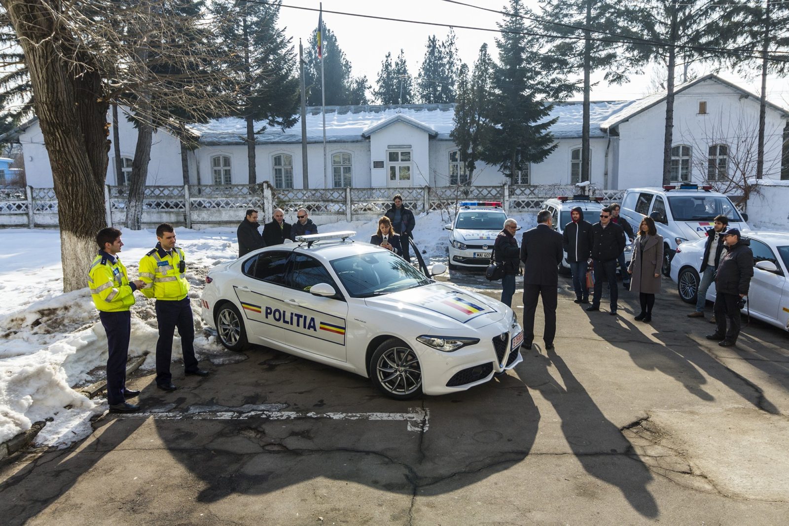 alfa-romeo-giulia-veloce-rumunska-policie- (5)