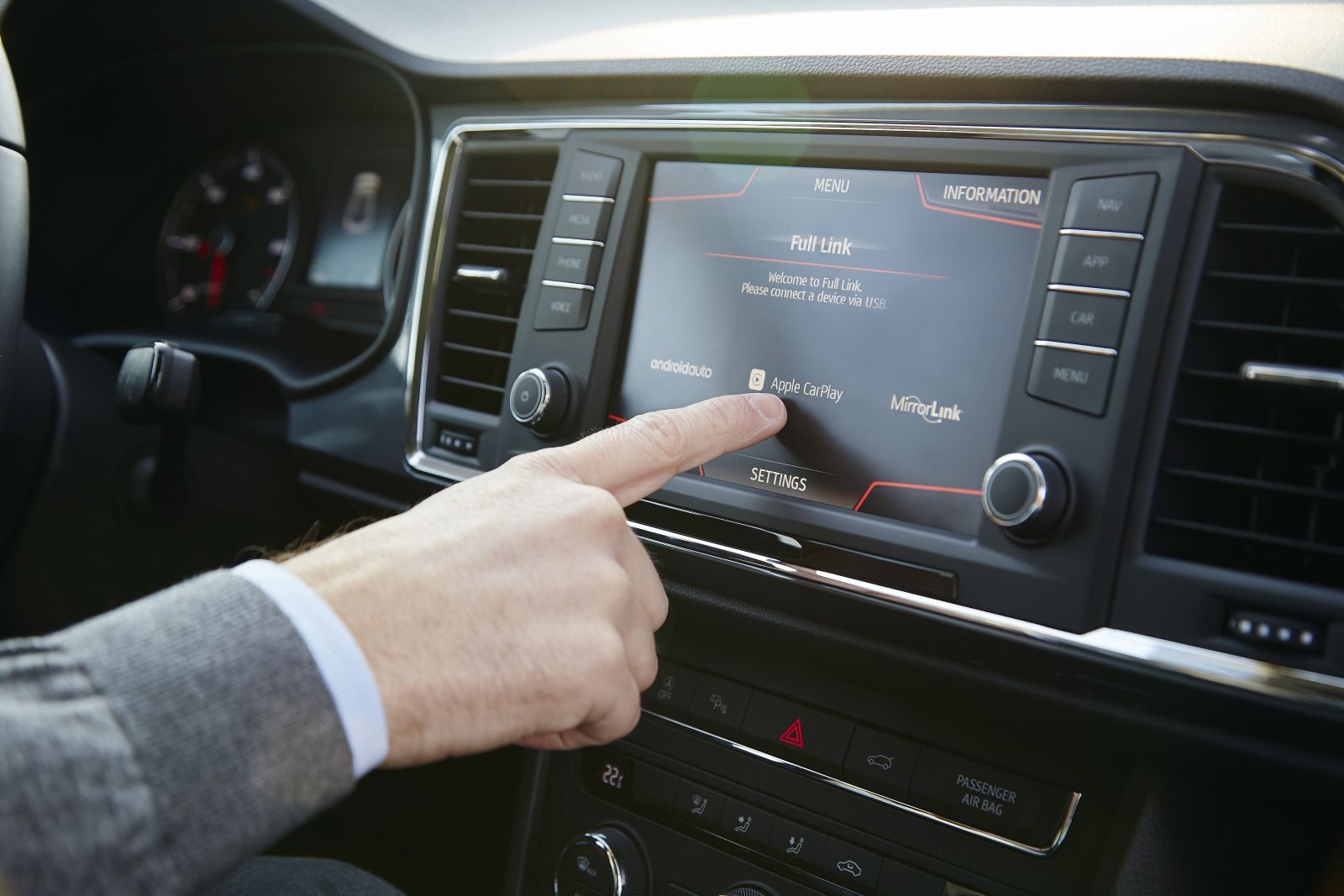 seat-konektivita-video- (4)