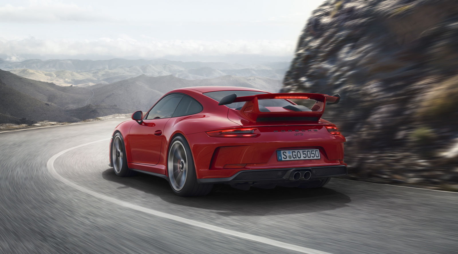 2017-porsche-911-gt3-4