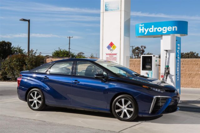 Toyota-mirai-vodik-cerpaci-stanice Toyota Mirai