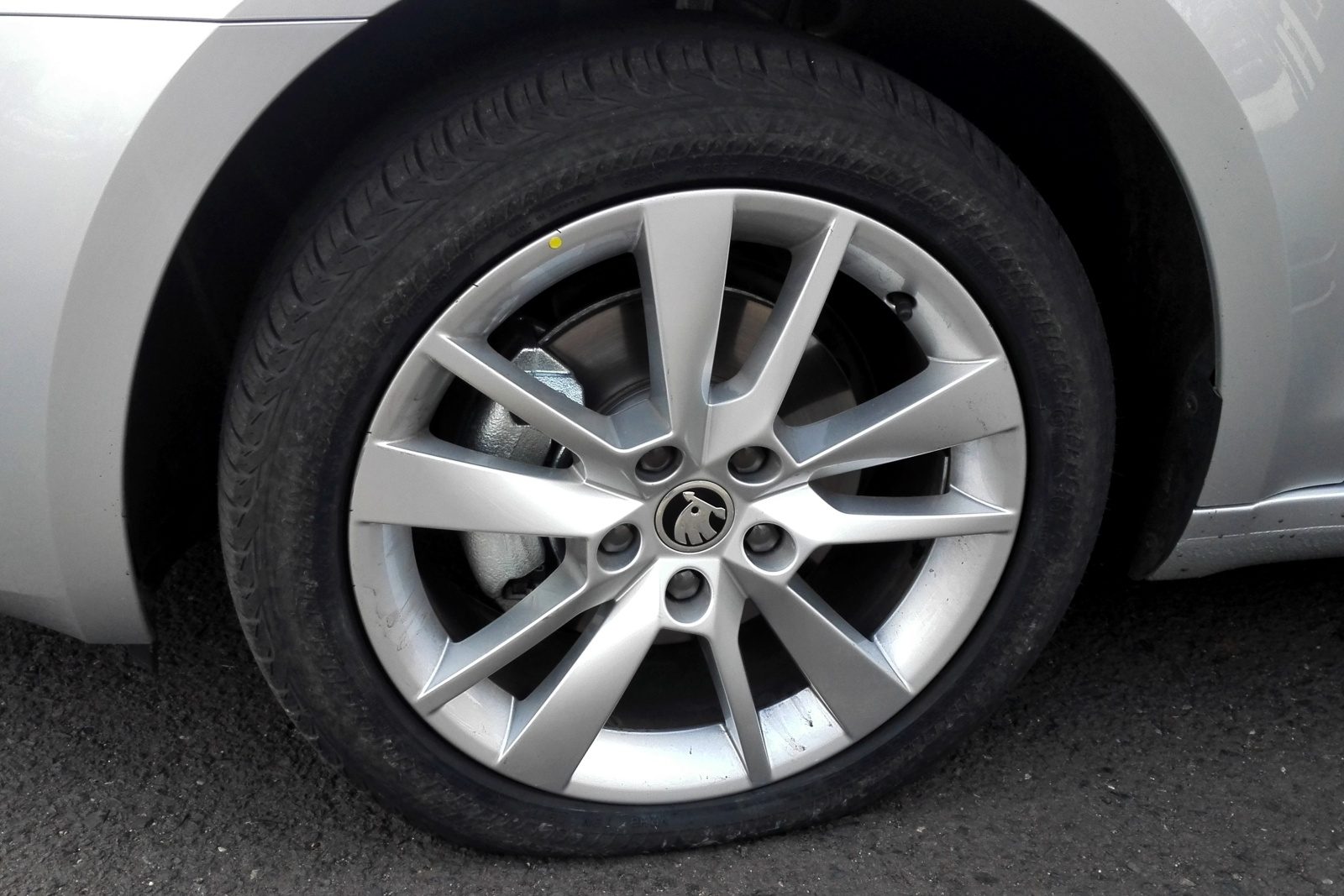 bridgestone-dirveguard- (1)