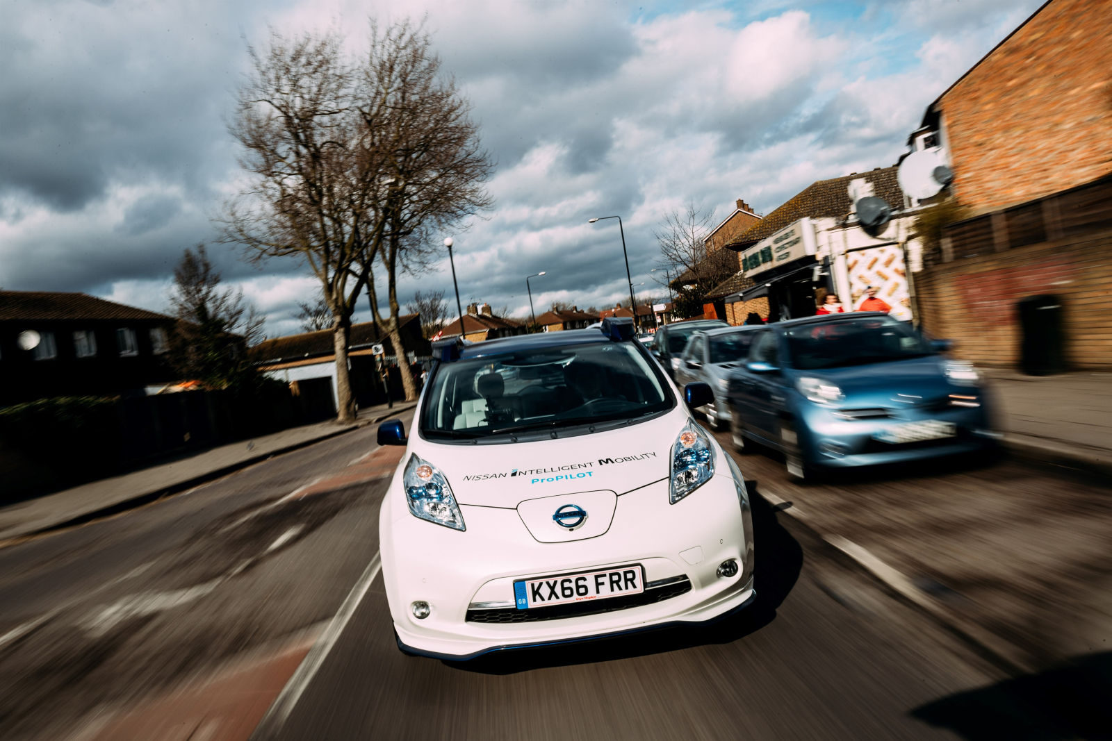 nissan-leaf-autonomni-testovani-londyn- (4)