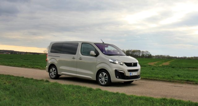 Test-Peugeot-Traveller-20-BlueHDI-180k-EAT6-p1