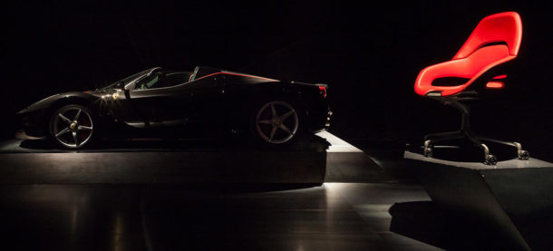 Chcete kancelářskou židli od Ferrari? Žádný problém