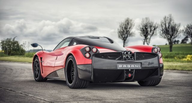 LEGENDY-2017-Pagani-Huayra-Rosso-Monza-p2 LEGENDY-2017-Pagani-Huayra-Rosso-Monza-p2