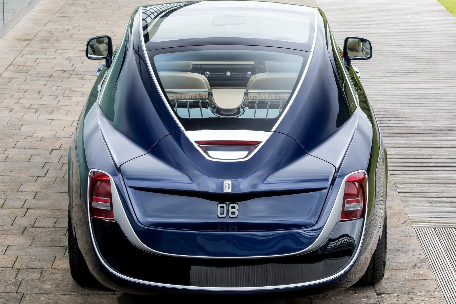 Rolls-Royce-Sweptail-4