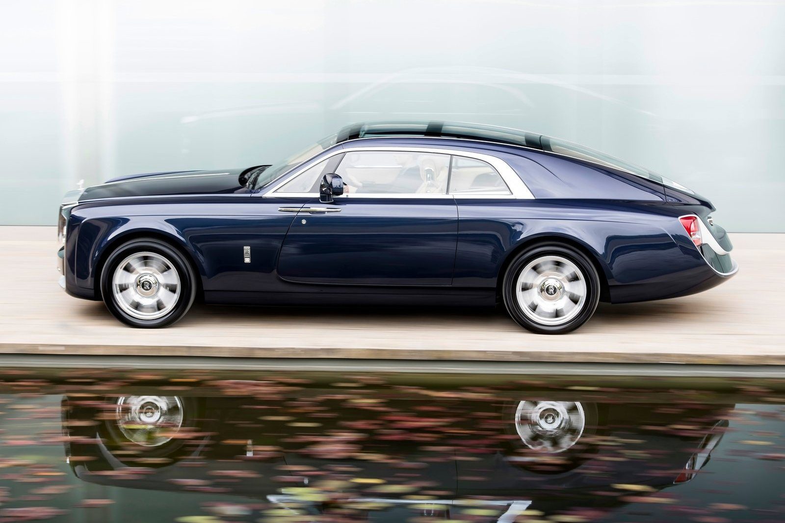 Rolls-Royce-Sweptail-5