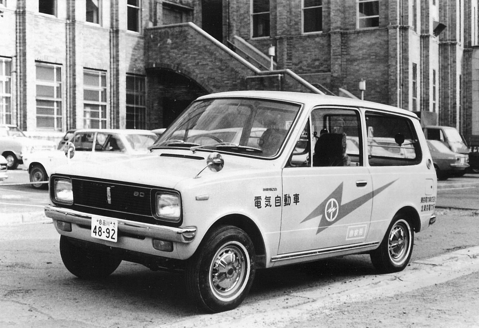 01 Minica Van EV