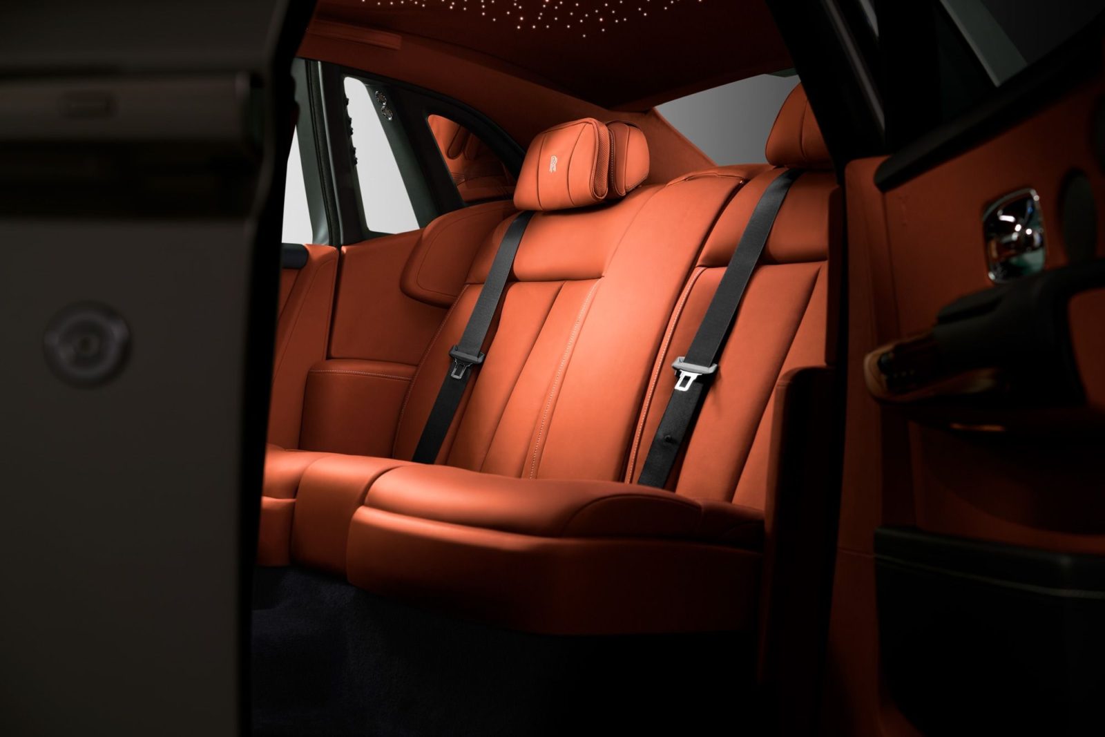 2018-rolls-royce-phantom-nova-generace- (12)