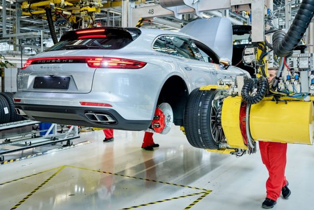 zahajeni-vyroby-Porsche-Panamera-Sport-Turismo- (3)