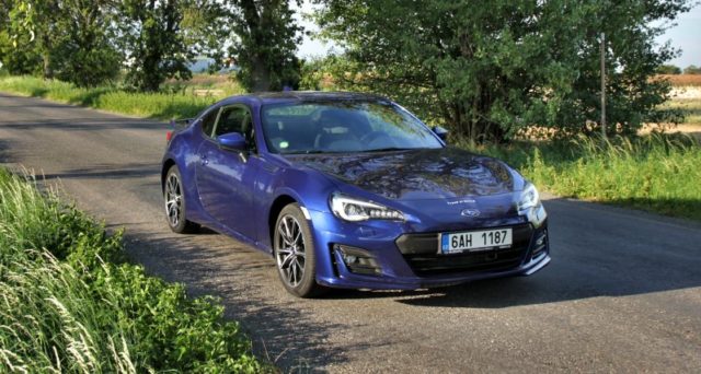 test-2017-subaru-brz-p1