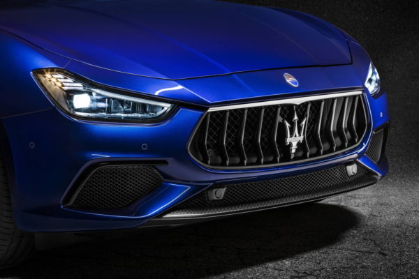 Maserati-Ghibli-GranSport-MY18-calandra_16-9