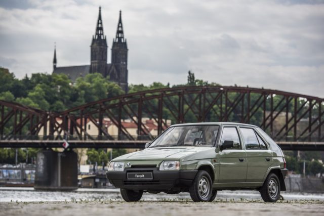 SKODA-FAVORIT-1 SKODA-FAVORIT-1