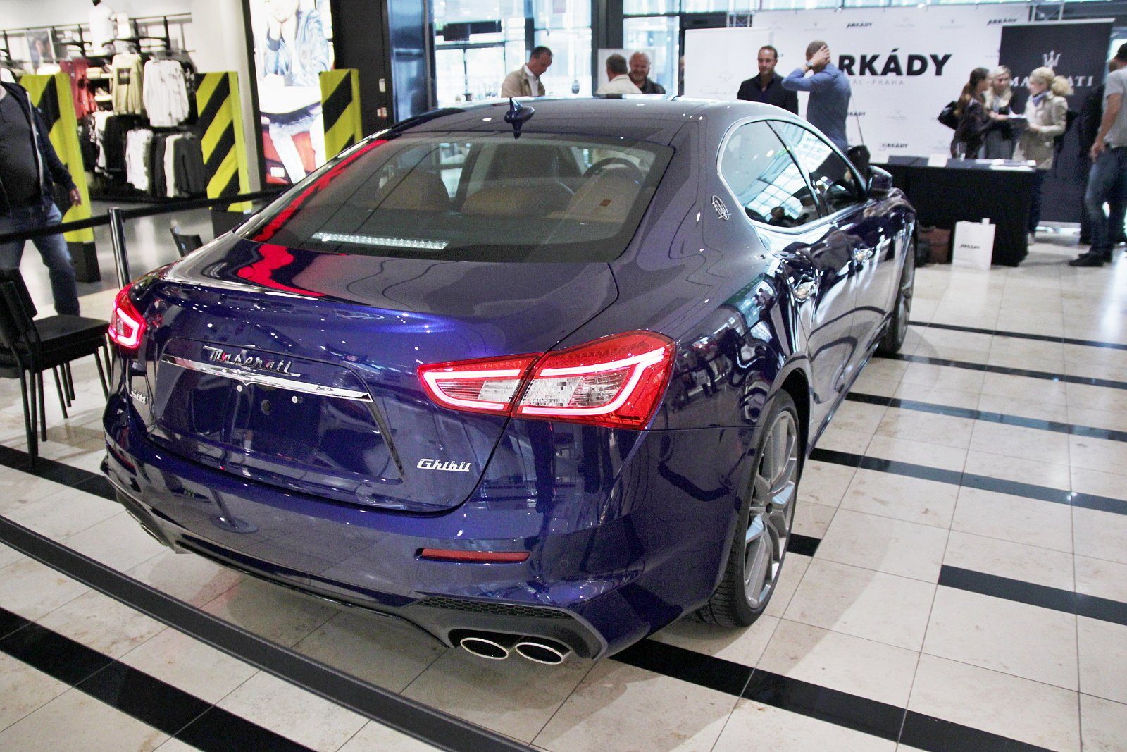 maserati-ghibli-2018-arkady-pankrac- (5)