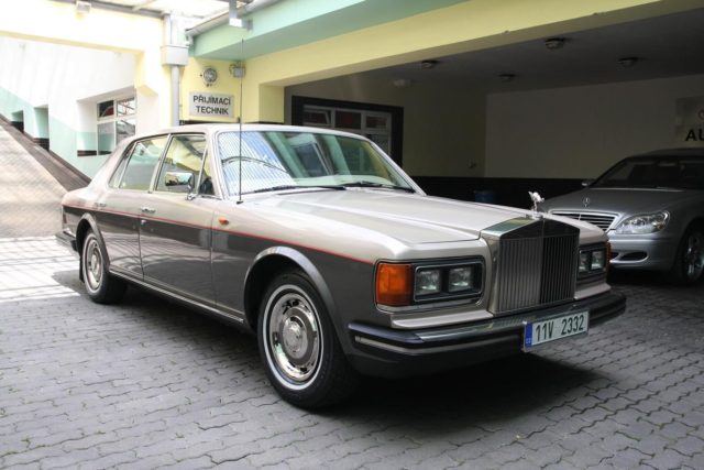 rolls-royce-silver-spirit-na-prodej-01