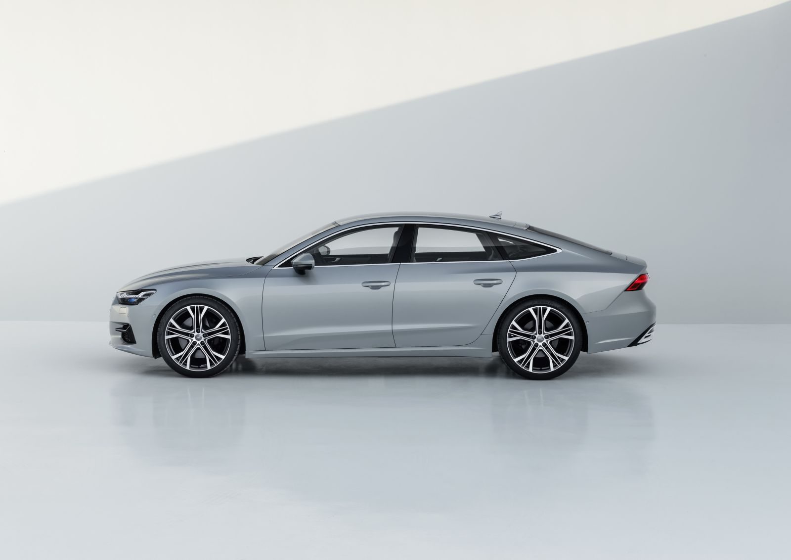 2018-audi-a7-sportback- (4)