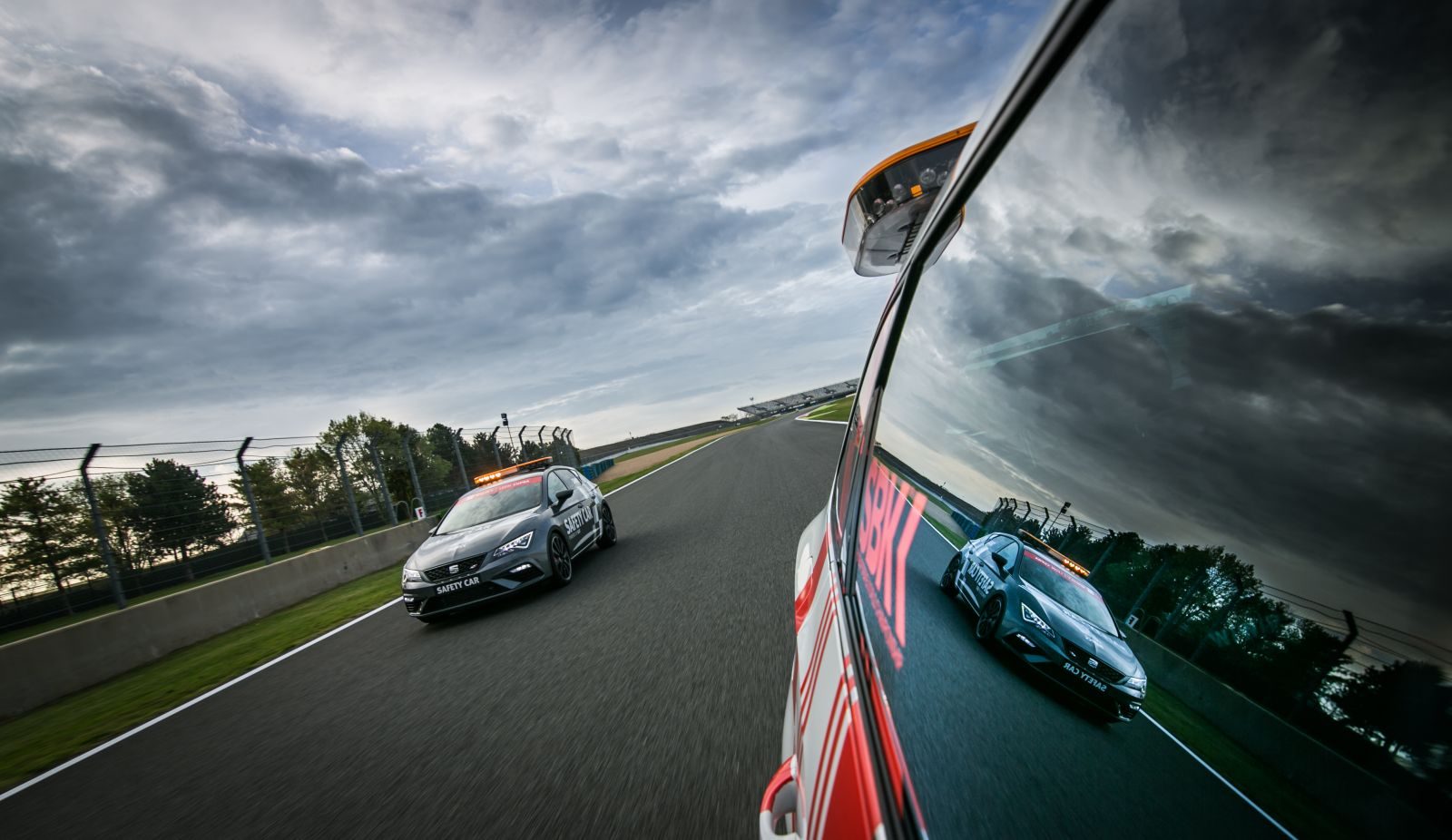 MS-superbiky-safety-car-seat-leon-cupra- (2)