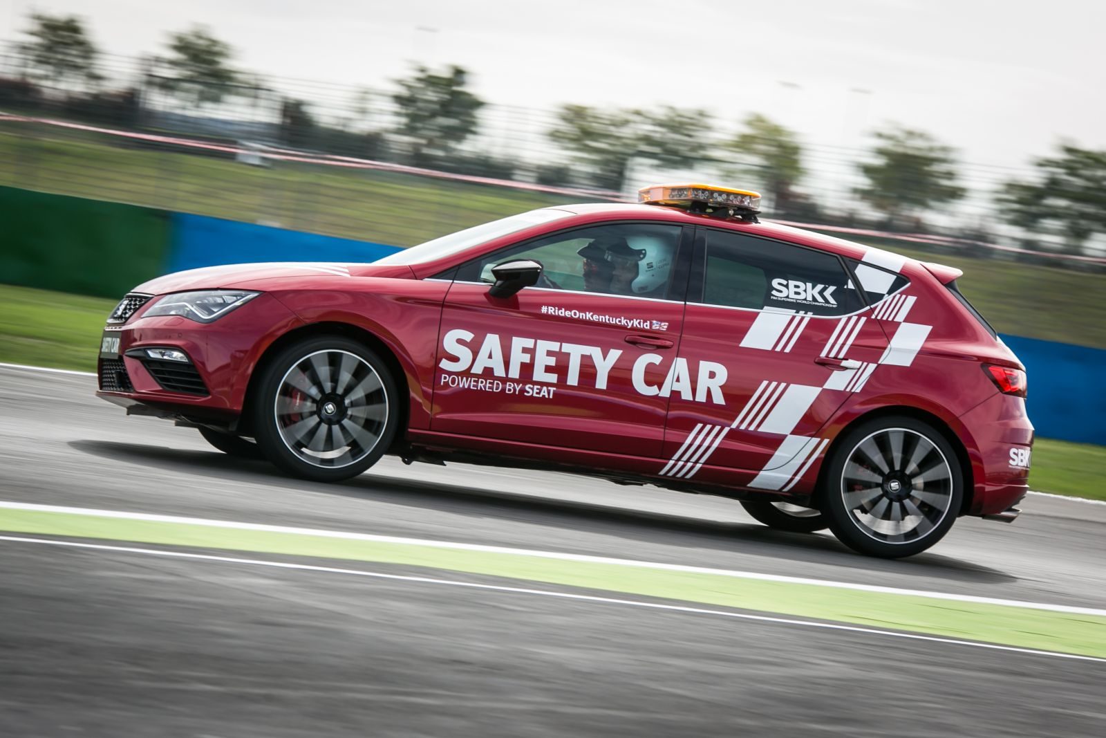 MS-superbiky-safety-car-seat-leon-cupra