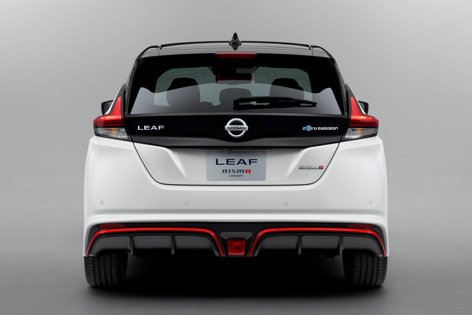 Nissan-LEAF-NISMO-concept-Tokyo_Motor_Show- (5)