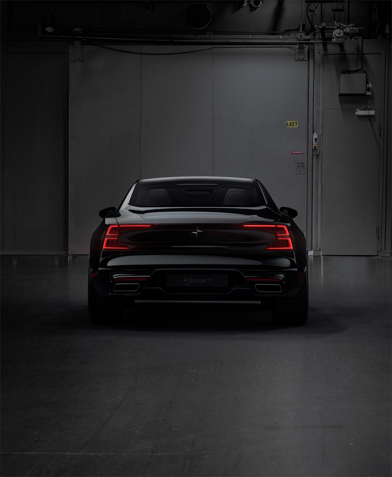 polestar-1-plug-in-hybrid- (10)